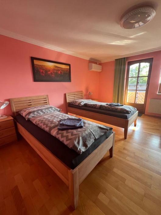 Apartment Elena Gedersdorf Bagian luar foto